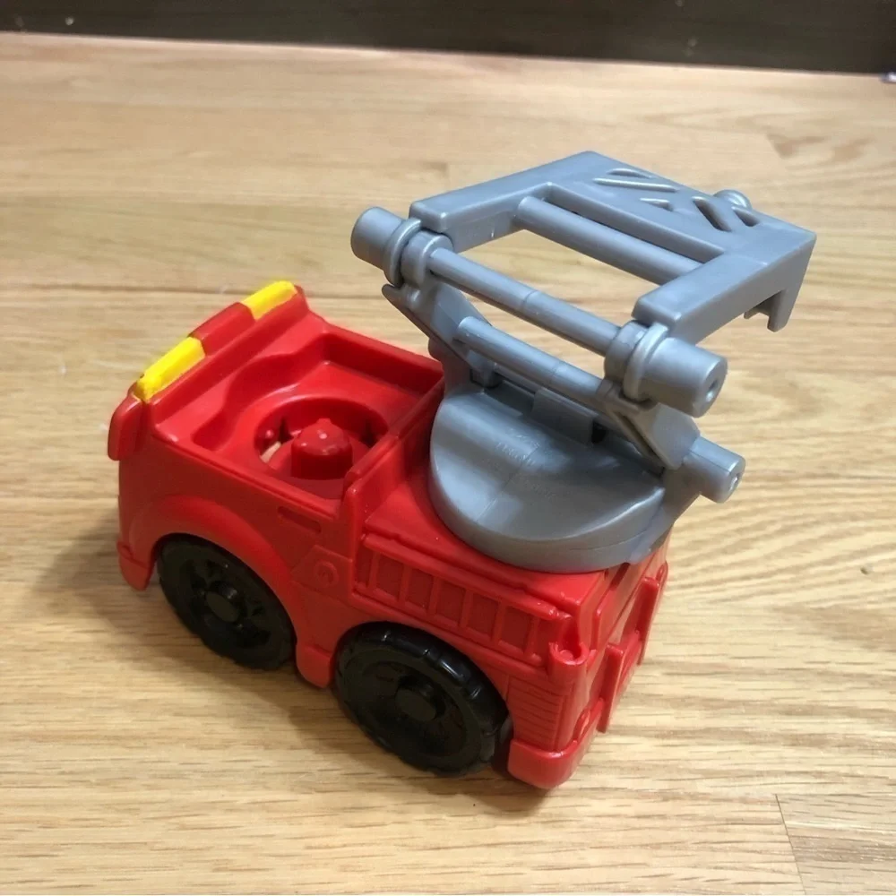 Fisher Price Little People Fire Truck Kids Toy